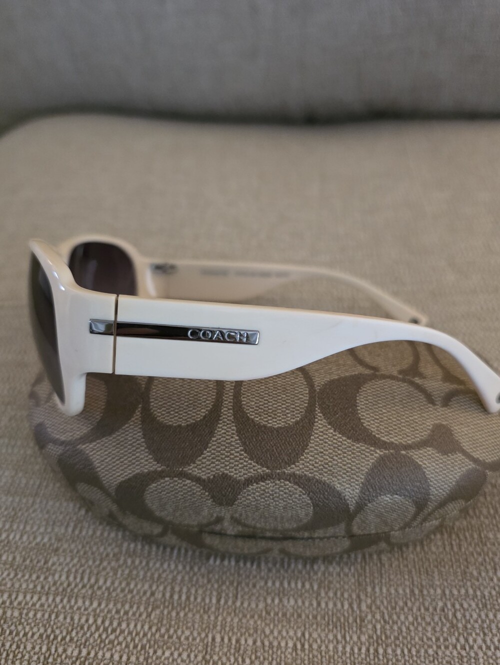 Vintage Coach Apres Ski Aviator Sunglasses White Frame Gradient Lens w/ Case - Picture 3 of 8